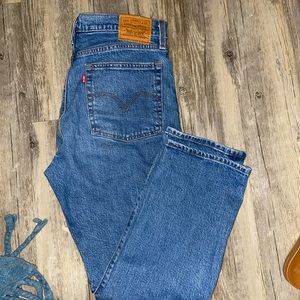 Levi’s wedgie straight size 29 blue Jean